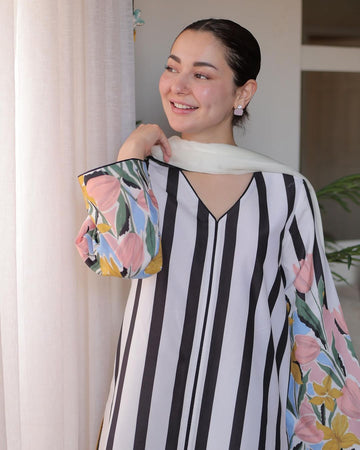 Hania Amir - Digital Printed 3 Piece Swiss Lawn With Voil Cambric Cotton  Dupatta (unstitch) 08